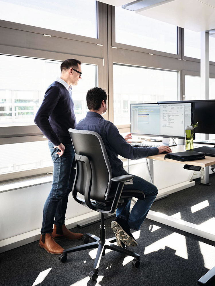 wilkhahn-at-esp-bureaustoel-zwart-overleg | www.bureaustoel.nl