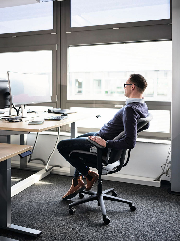 wilkhahn-at-esp-bureaustoel-zwart-relax | www.bureaustoel.nl