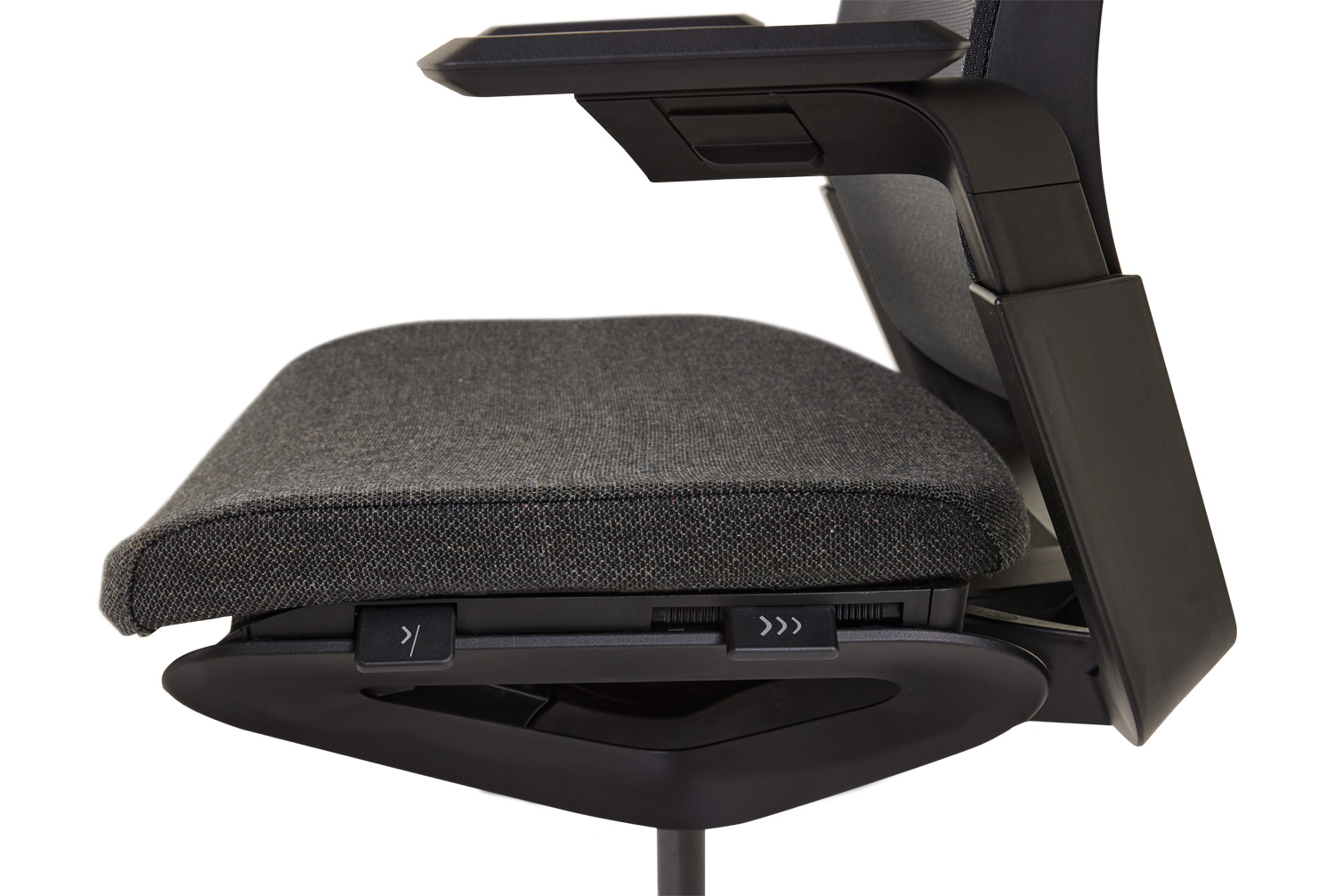 Ahrend Remode Type AxNPR Black Edition Synchroon mechanisme met tegendruk instelling | www.bureaustoel.nl